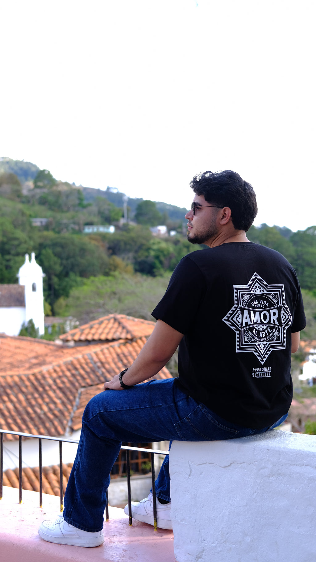 Camiseta “Heroínas de la Cultura” – Mercedes Agurcia, Una Vida por amor al Arte.