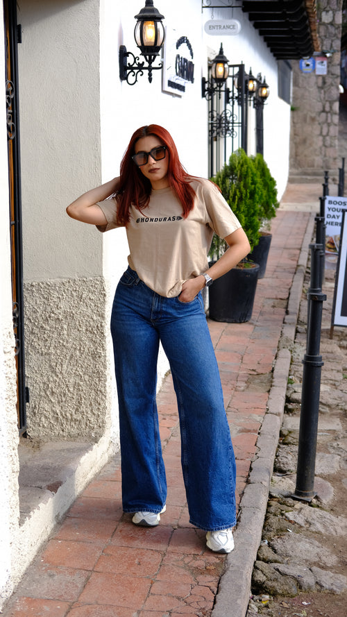 Camiseta “Heroínas de la Cultura” – Leticia de Oyuela, Mi amada y Esquiva Honduras