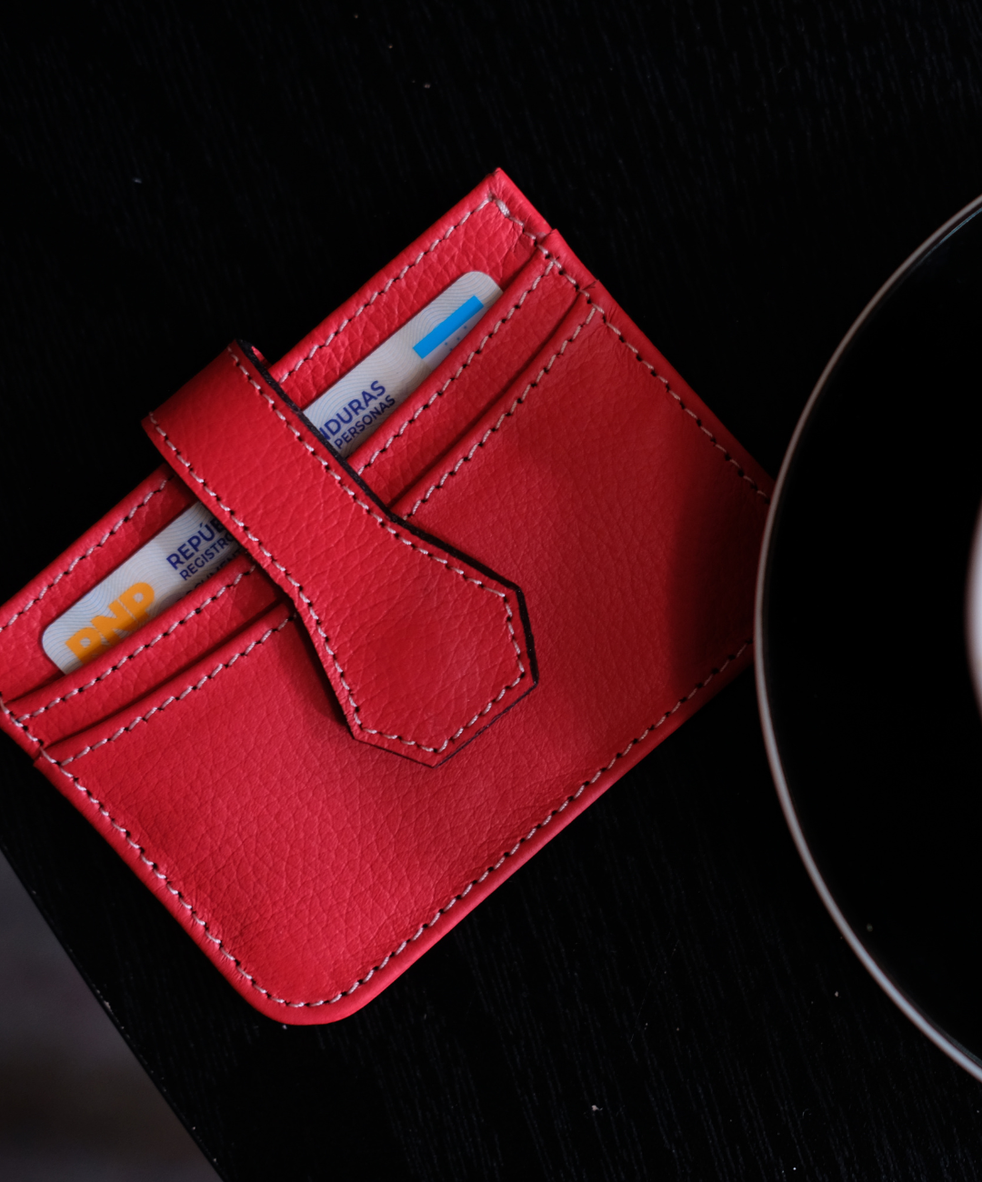 Tarjetero de Cuero clásico broche