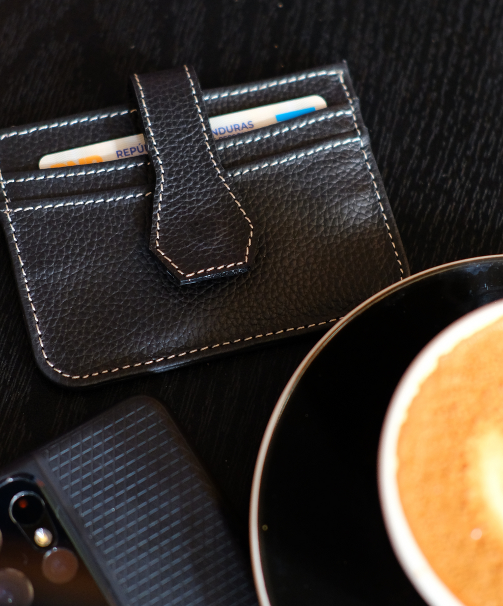 Tarjetero de Cuero clásico broche