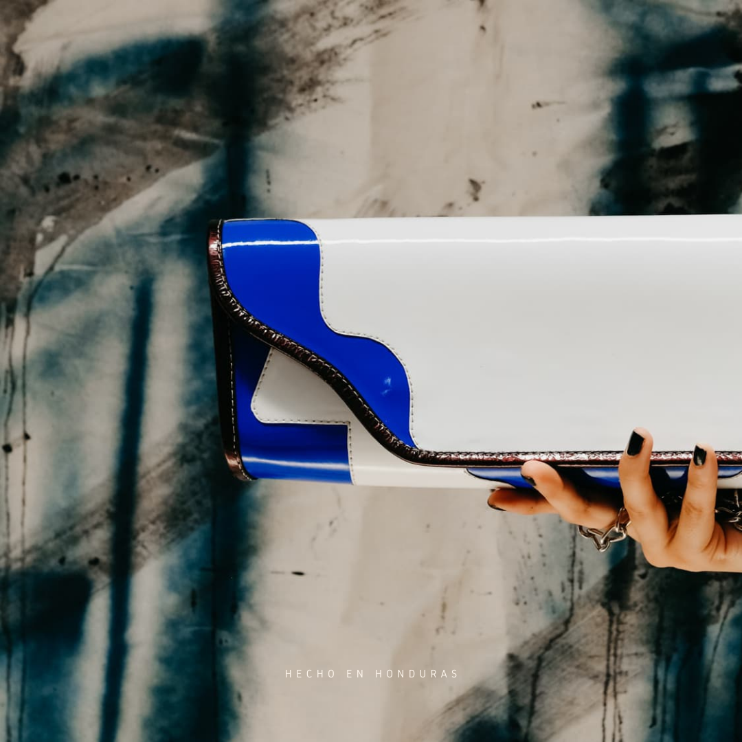 Clutch Baguette Charol Eco, Colección B/S Fragmenta