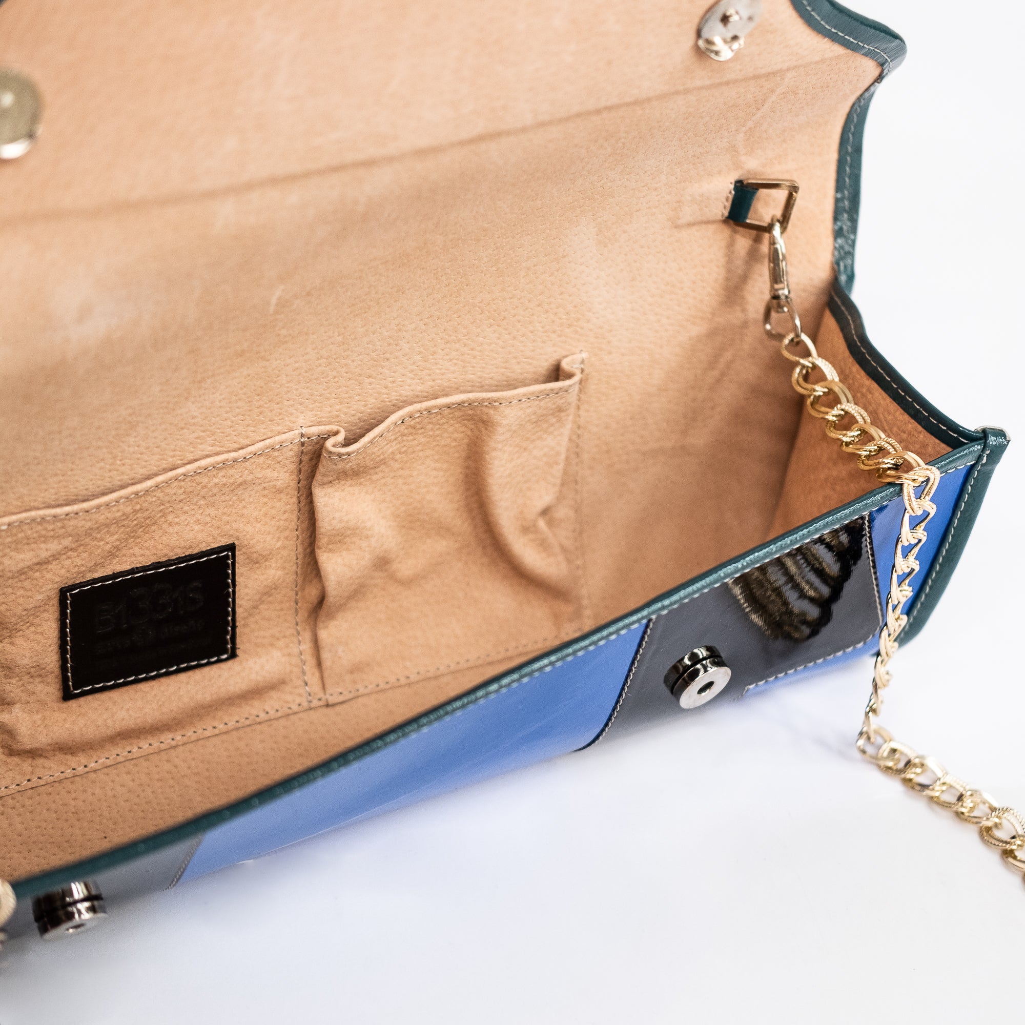 Clutch Baguette Charol Eco, Colección B/S Fragmenta