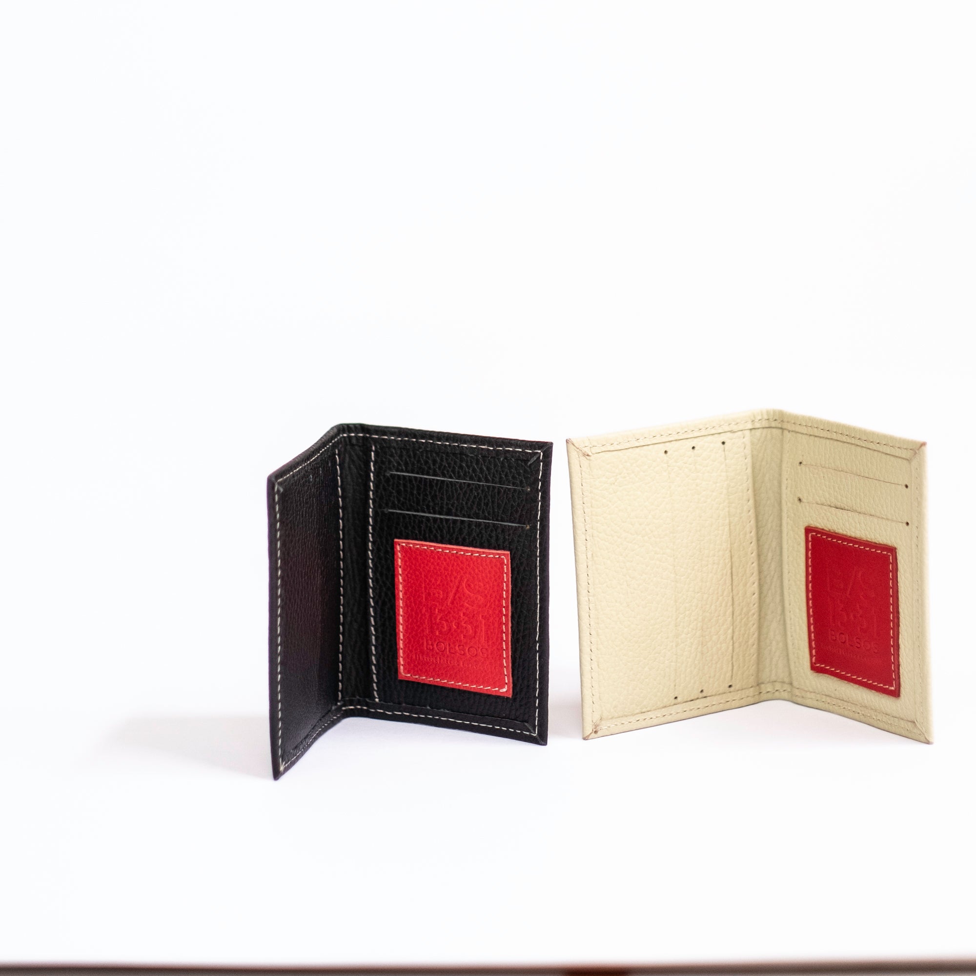 Tarjetero de Cuero Clásico