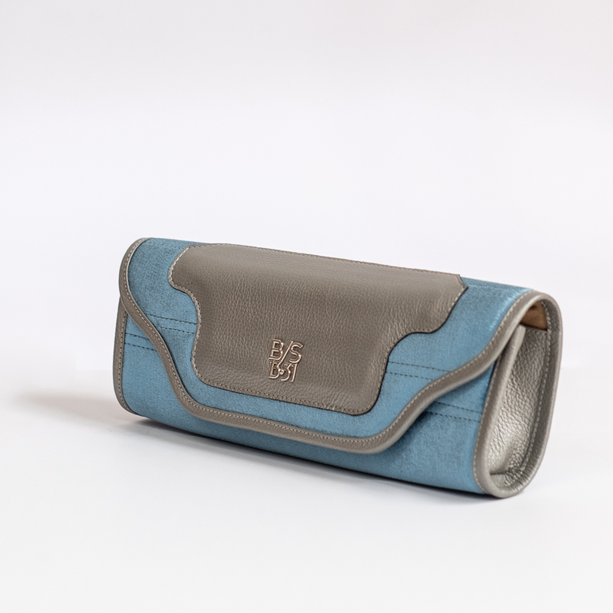 Clutch Baguette Fragmenta Azul con Plata