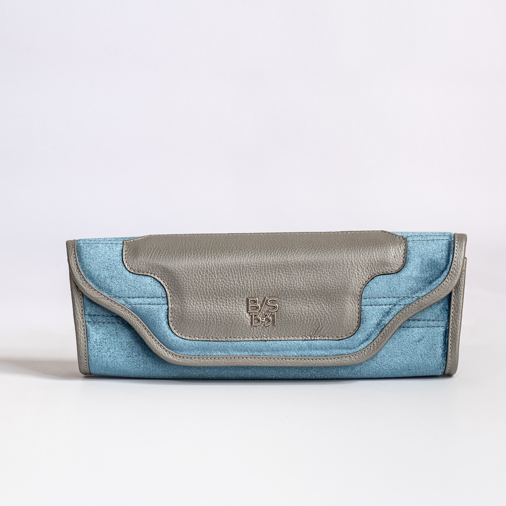 Clutch Baguette Fragmenta Azul con Plata