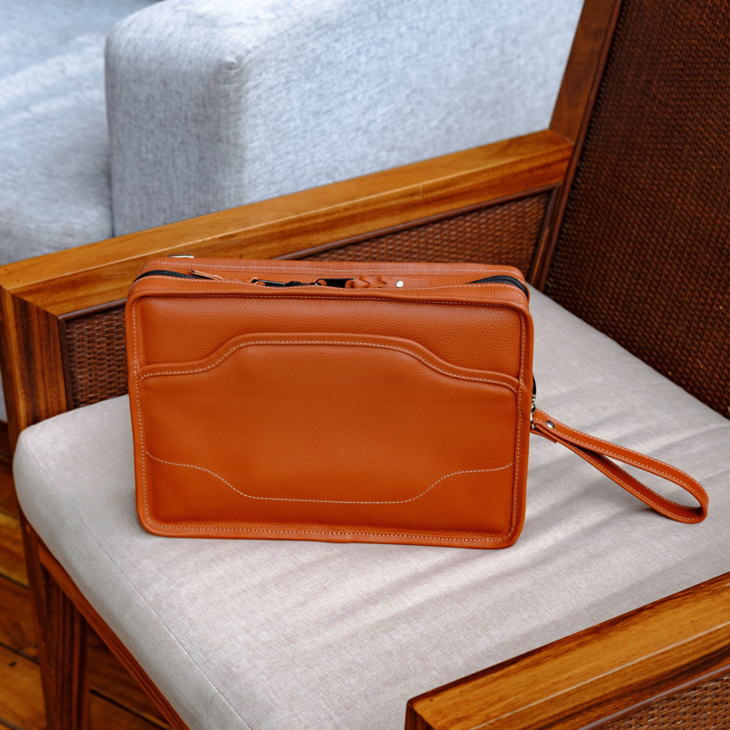 Porta Tablet clásico de cuero