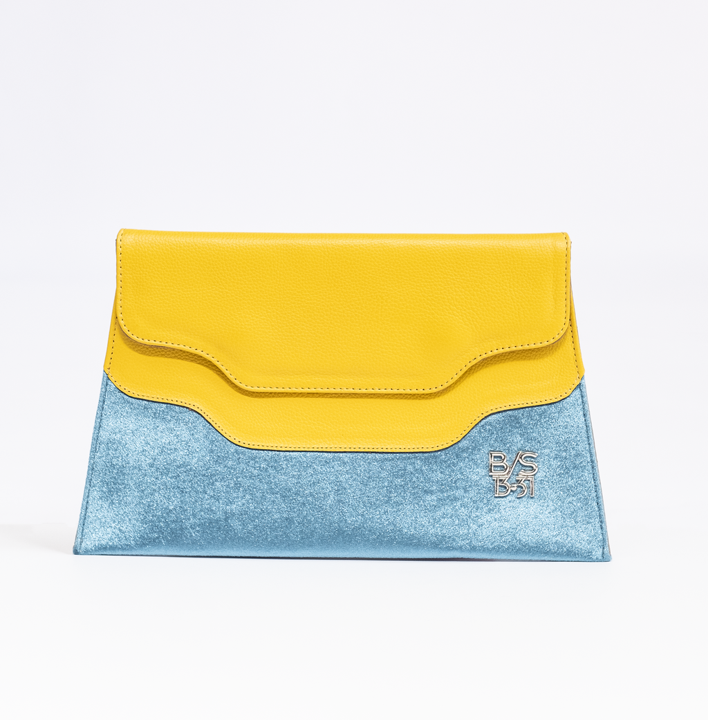 Clutch de Cuero Amarillo con Terciopelo Azul Claro,  Frente.  Diseño por Estudio 1331 Honduras