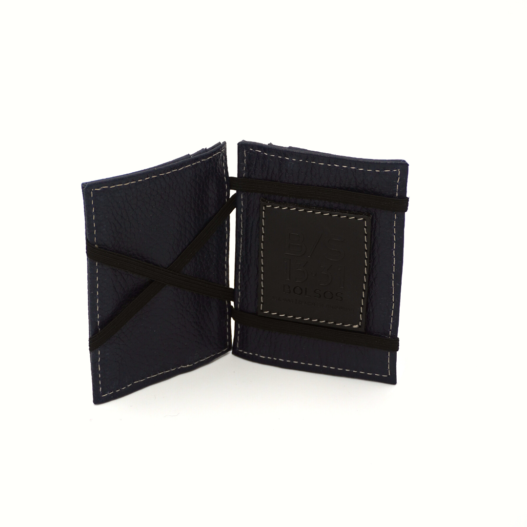 Tarjetero de Cuero Mágico