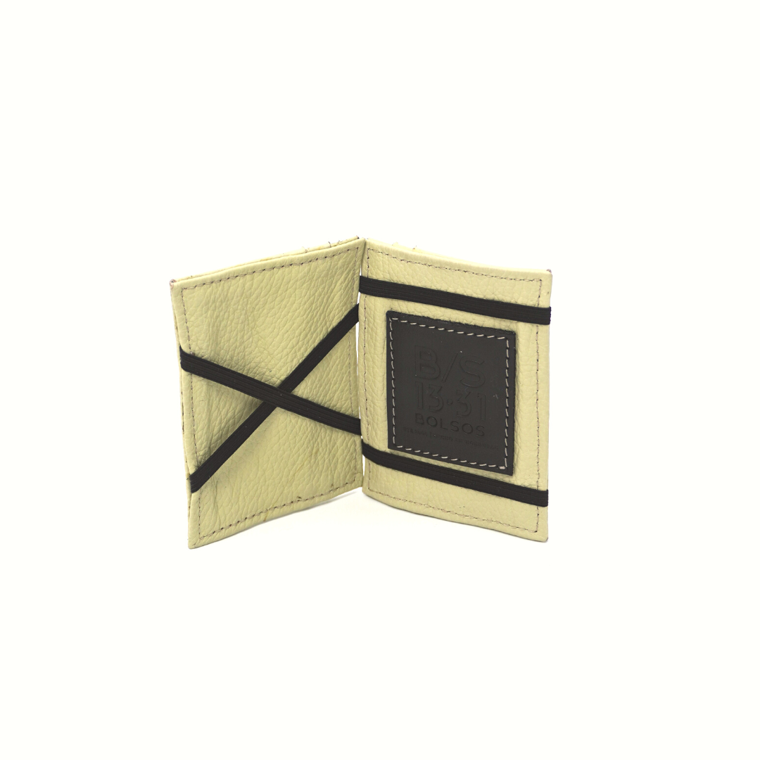 Tarjetero de Cuero Mágico